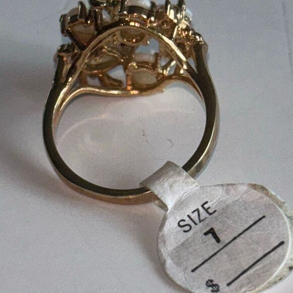 NWT heavy yellow 18kt gold electroplate ring Sz 7 w/6 opals floral - Picture 5 of 9